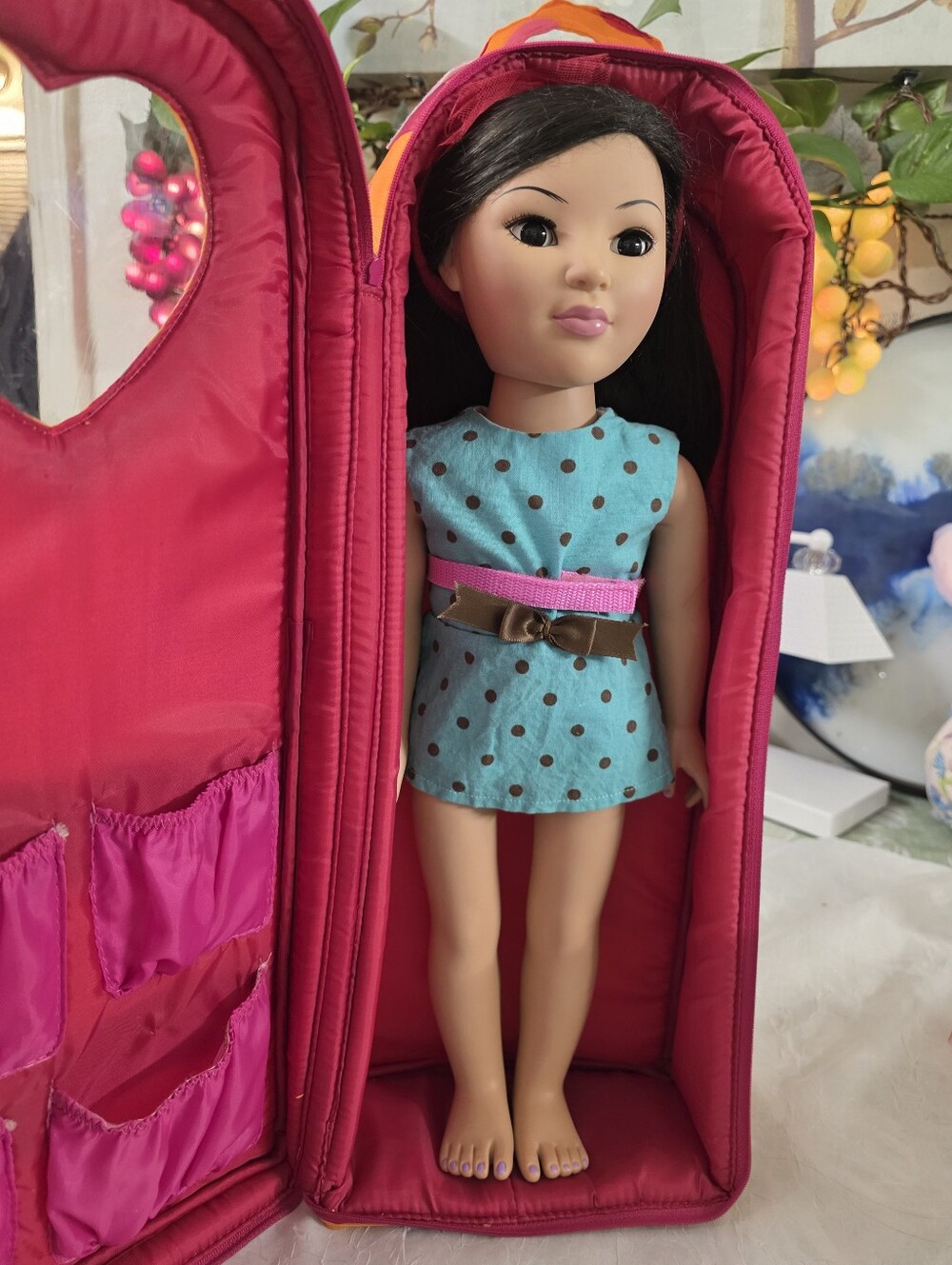 2011 Alexander Doll Company Play Wonder Doll. Black Hair   With Travel Case.